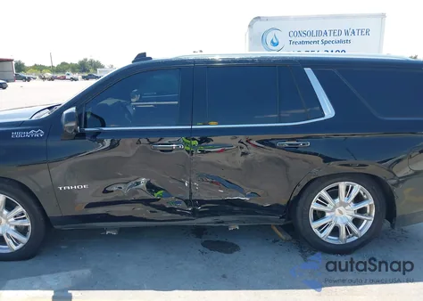 2021 Chevrolet Tahoe 2Wd High Country z USA, uszkodzony, nr VIN 1GNSCTKL2MR368732